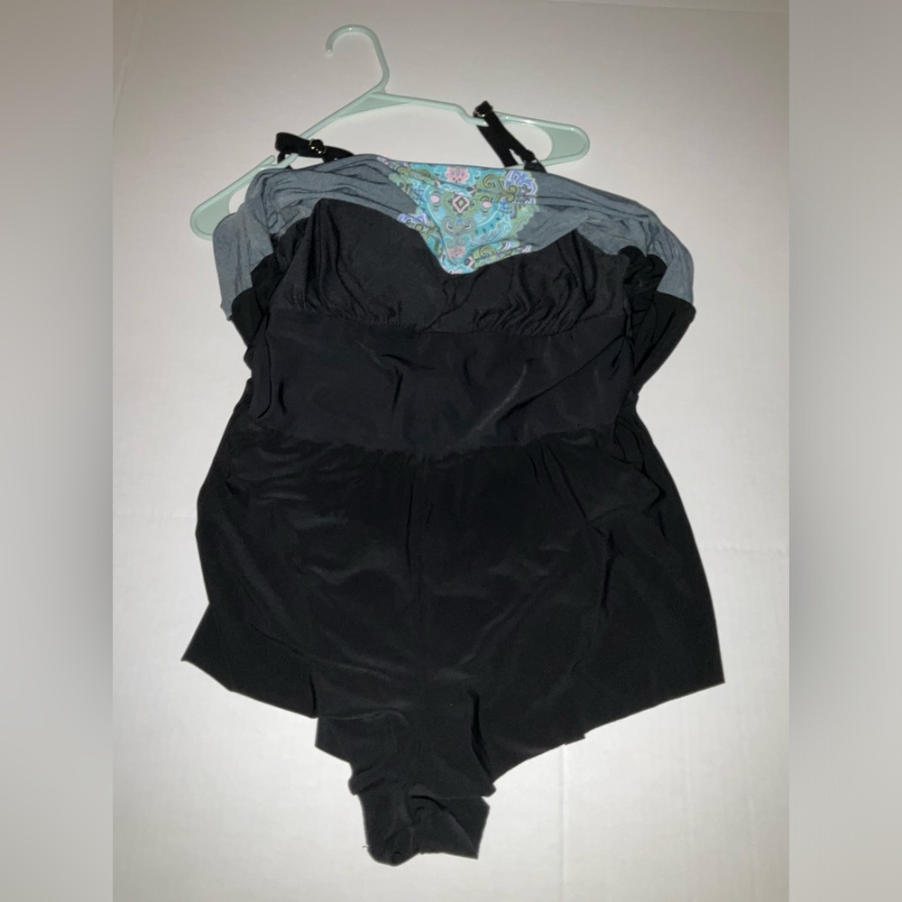 Swimsuit - Picture 5 of 10